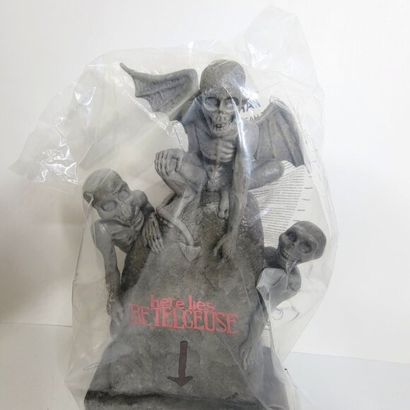 Beetlejuice Tombstone Popcorn Bucket Regal Exclusive Here Lies Betelgeuse - NEW - Picture 2 of 5